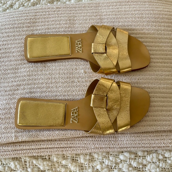 ZARA WOMENS GOLD SLIDE SANDAL - Picture 4 of 8